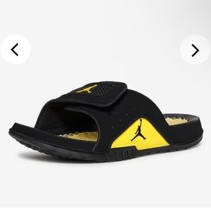 Nike Air Jordan Hydro slide THUNDER IV 4 Black Yellow Size 9,10,11 and 12
